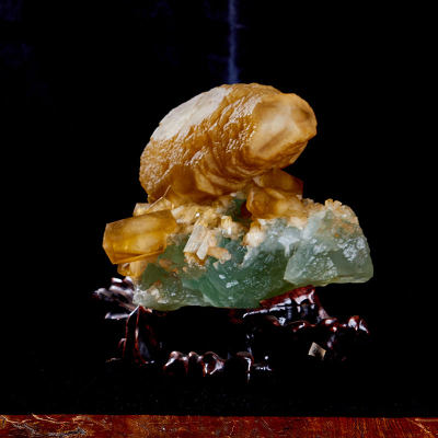 万国矿物汇 萤石方解石共生矿物原石摆件天然萤石晶体观赏科普教学收藏标本